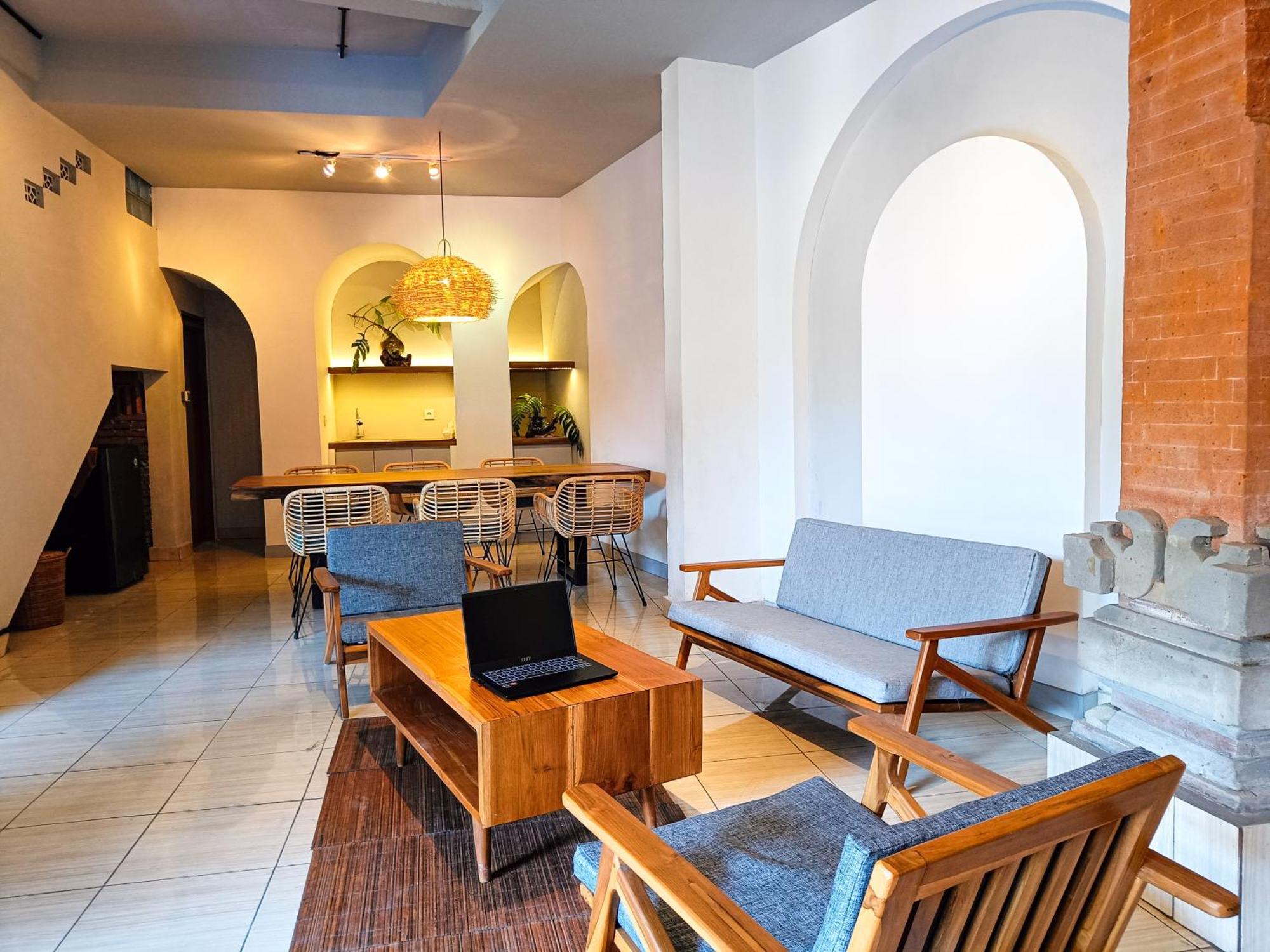 Nobody Inn Bali At Arya Guest House ウブド エクステリア 写真